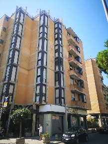 Foto Appartamento a Brindisi Commenda di 90 m² con 3 locali in affitto