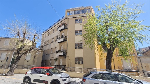 Foto Appartamento a Lanusei Centro di 95 m² con 4 locali in vendita