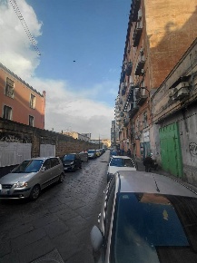 Foto Negozio in VIa Enrico Cosenz 7, Napoli Garibaldi - Ferrovia di 36 m²