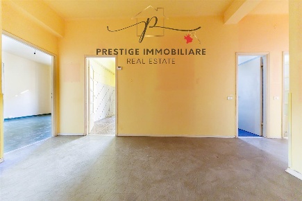 Foto Appartamento a Livorno Calzabigi di 104 m² con 4 locali in vendita