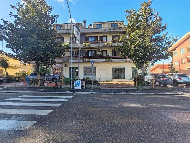 Foto Negozio in Via Maremmana Inferiore  335, Guidonia Montecelio Villanova