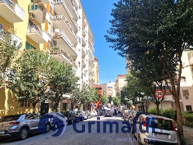 Foto Appartamento in Via Giuseppe Orsi 6, Napoli Arenella di 130 m²