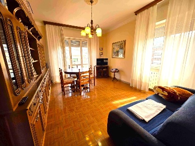 Foto Appartamento a Massa Centro di 80 m² con 3 locali in vendita