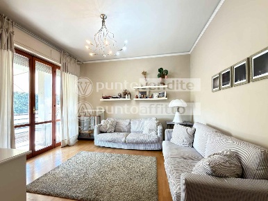 Foto Appartamento a Lucca Arancio di 90 m² con 5 locali in vendita