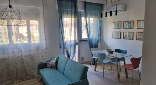 Foto Appartamento a Massa Marina di Massa Centro di 70 m² con 3 locali
