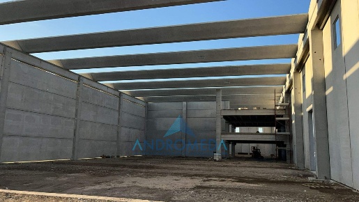 Foto Capannone industriale a Caivano Agglomerato Asi Pescarola di 2300 m²