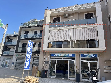 Foto Appartamento in Via Parisi 13, Palagiano di 120 m² con 4 locali