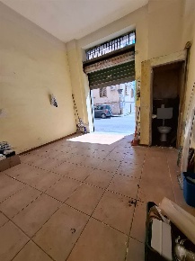 Foto Garage in via Giuseppe Fabio  3, Salerno Carmine di 11 m² con 1 locali