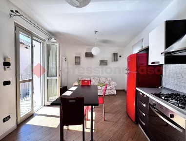 Foto Duplex in XXIV Aprile, Arona Centro di 65 m² con 2 locali in vendita