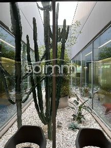 Foto Capannone industriale a Sestu di 1600 m² con 10 locali in vendita