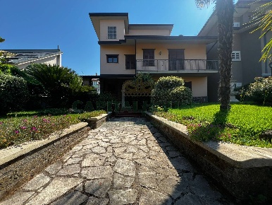 Foto Villa unifamiliare in Via Stradone, Aiello del Sabato di 300 m²