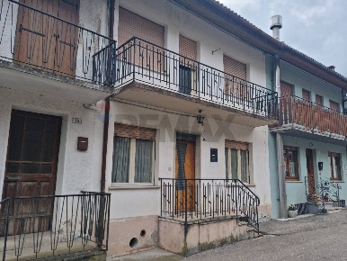 Foto Case semi ndipendenti in Via sovramonte 18, Sovramonte Servo di 90 m²