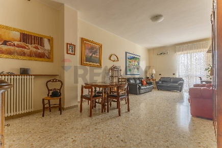 Foto Appartamento in Via Napoli 103, Bari Libertà di 121 m² con 4 locali