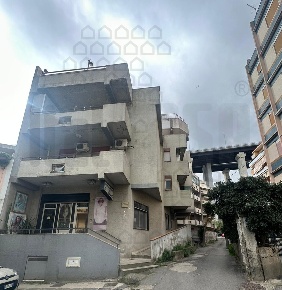 Foto Appartamento in Via Palermo, Messina Giostra di 140 m² con 5 locali