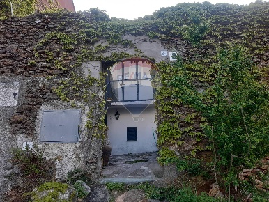 Foto Case semi ndipendenti a Vado Ligure Segno di 125 m² con 4 locali