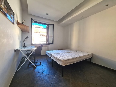 Foto Stanza in Viale Crotone 14, Catanzaro Catanzaro Lido di 90 m²