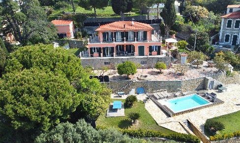 Foto Villa unifamiliare in Via degli inglesi, Bordighera Zona Collinare
