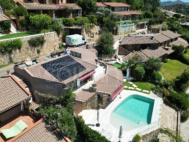 Foto Villa unifamiliare a Domus de Maria Chia di 210 m² con 5 locali