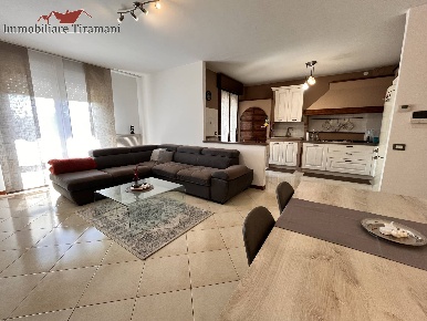 Foto Appartamento in Roveleto centro, Cadeo Roveleto di 100 m² con 3 locali