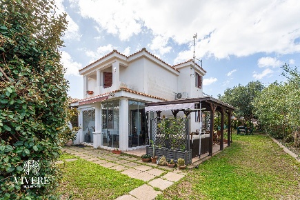 Foto Villa a schiera in Via delle Viole, Calasetta Centro di 100 m²