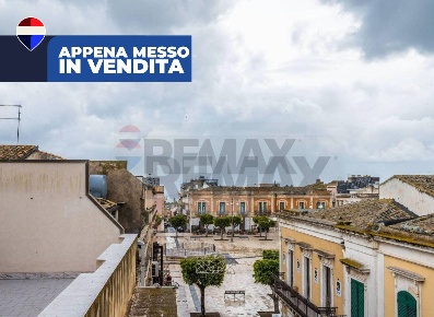 Foto Casa indipendente in Corso Nunzio Costa, Pachino Centro di 280 m²