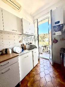 Foto Appartamento in via rolla 31, Genova Cornigliano di 65 m² con 5 locali