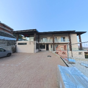 Foto Appartamento in via ponte tresa 28, Cadegliano-Viconago Centro