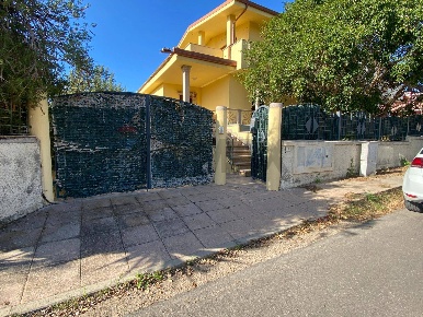 Foto Casa indipendente in Via Giuseppe Dessi 1, Valledoria Codaruina