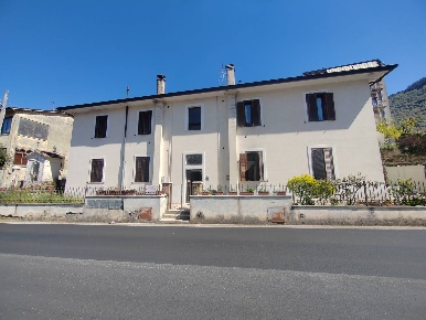 Foto Appartamento in Via Roma 87, Vallecorsa di 60 m² con 3 locali