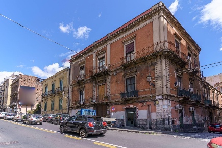 Foto Appartamento in via Etnea 664, Catania Gioeni di 120 m² con 5 locali