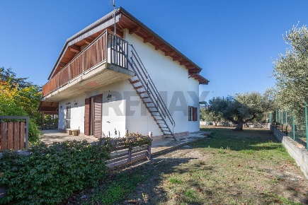 Foto Casa indipendente in CONTRDA PIANO CIGNALE 11, Cugnoli di 138 m²