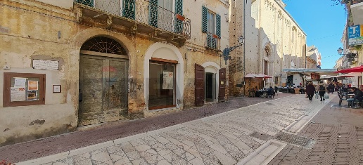 Foto Locale commerciale in Corso Vittorio Emanuele 54, Città Sant'Angelo