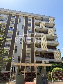 Foto Appartamento a Cagliari Genneruxi di 178 m² con 5 locali in vendita