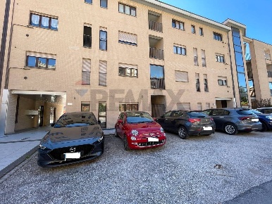Foto Locale commerciale in Via A. Colagrande 2/B, L'Aquila di 50 m²