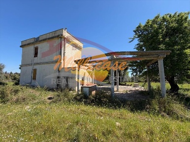 Foto Villa unifamiliare in monasteri di sotto, Siracusa Monasteri di 120 m²