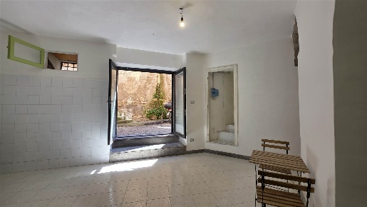 Foto Negozio in Via San Carluccio, Viterbo San Pellegrino - Pianoscarano