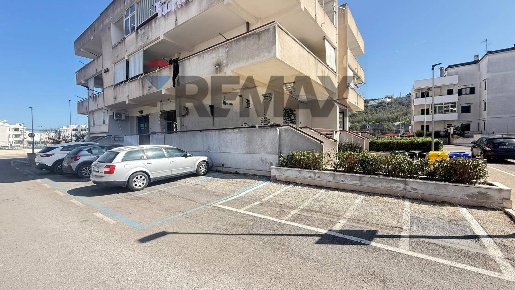 Foto Appartamento in Via Quasimodo 38, Vieste Centro di 76 m² con 1 locali