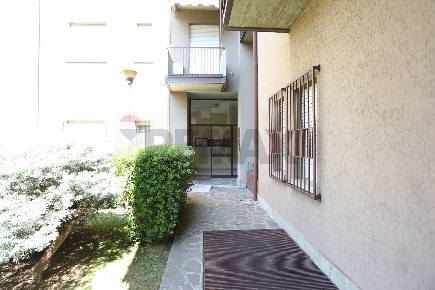 Foto Appartamento in Via Vittorio veneto 57, Bonate Sotto di 90 m²