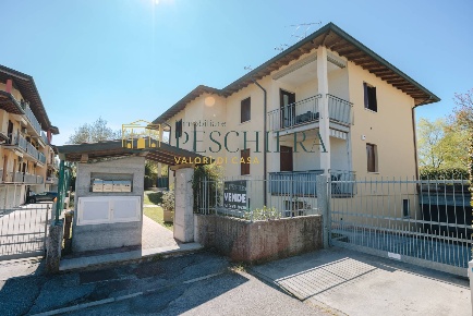 Foto Appartamento in Via Ghandi 34, Desenzano del Garda di 150 m²