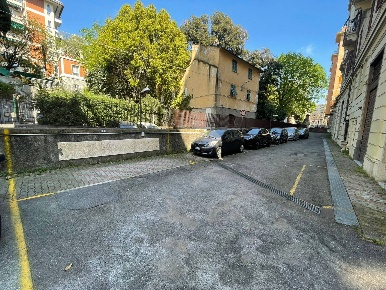 Foto Posti auto in Via San Fruttuoso, Genova San Fruttuoso di 10 m²