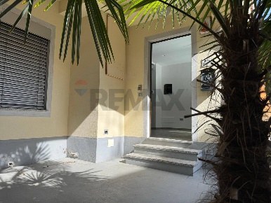 Foto Appartamento in VIA BUZZI LEONE 26, Viggiù Centro di 77 m² in vendita