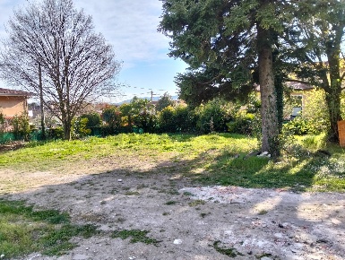 Foto Terreno residenziale in Via Asilo 5, Gavirate Centro di 800 m²