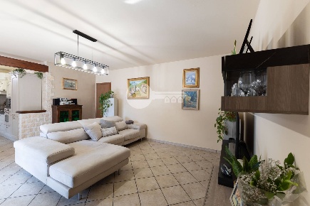 Foto Appartamento in Via Lombardia 45, Ghedi Centro di 105 m² con 4 locali