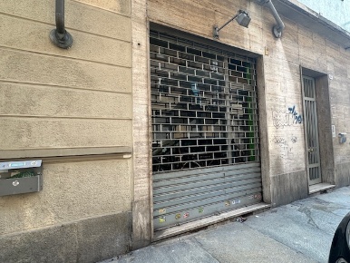 Foto Negozio a Torino San Salvario - Dante di 42 m² con 2 locali in vendita