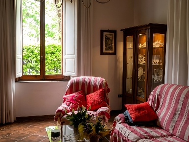 Foto Villa unifamiliare a San Miniato San Miniato Basso di 365 m²