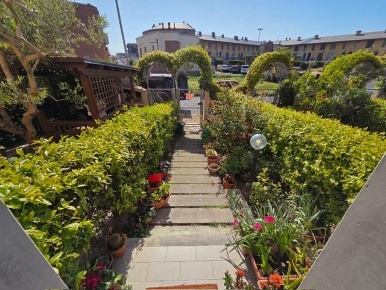 Foto Appartamento a Rosignano Marittimo Vada di 100 m² con 4 locali