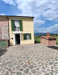 Foto Casa indipendente a Capannori Lammari - Lunata di 95 m² con 4 locali