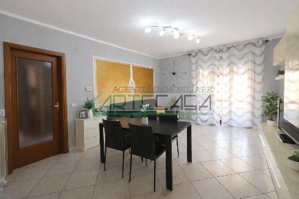 Foto Appartamento a Calcinaia Fornacette di 70 m² con 3 locali in vendita