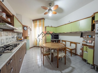 Foto Appartamento a Pomarance Centro di 144 m² con 5 locali in vendita