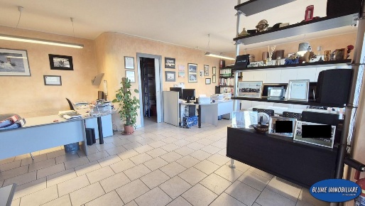 Foto Locale commerciale a Viareggio Marco Polo - Don Bosco di 55 m²